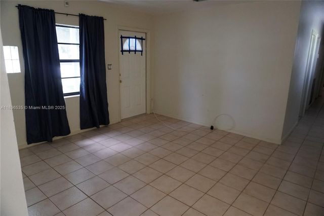 6200 Fletcher St, Hollywood, FL 33023