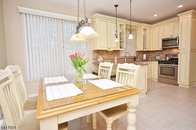 59 Wallace Blvd, Hillsborough Twp., NJ 08844