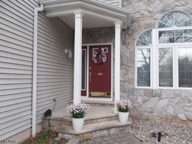 59 Wallace Blvd, Hillsborough Twp., NJ 08844