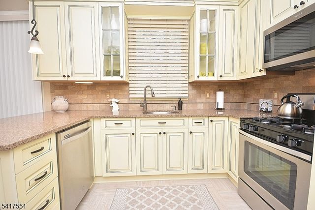 59 Wallace Blvd, Hillsborough Twp., NJ 08844