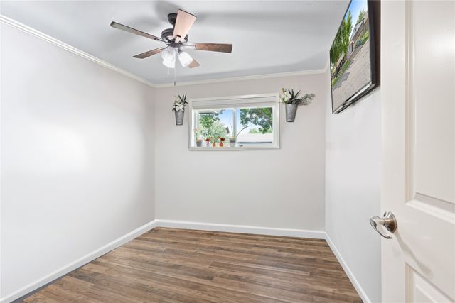 919 S Avenue N, Clifton, TX 76634