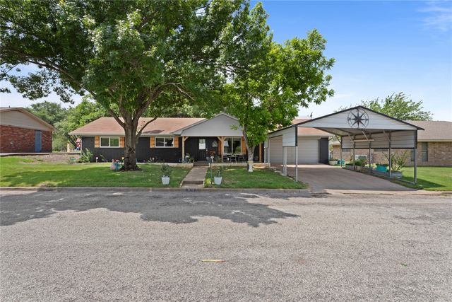 919 S Avenue N, Clifton, TX 76634