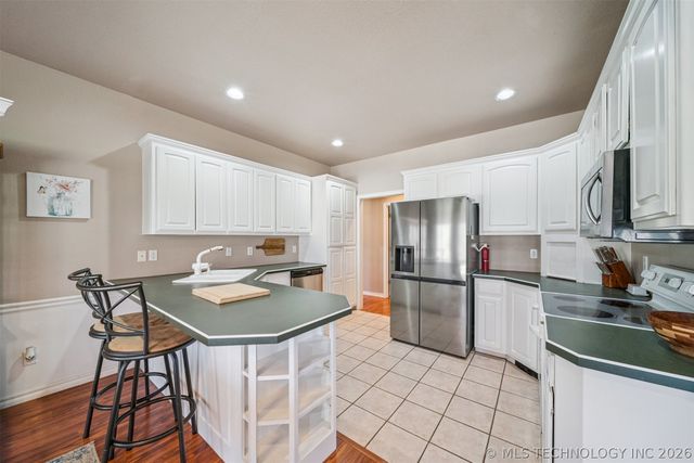 10613 Burton Lane, Skiatook, OK 74070