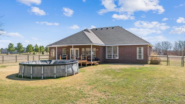 10613 Burton Lane, Skiatook, OK 74070