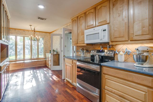 4650 Flat Rock Court, Fort Worth, TX 76132