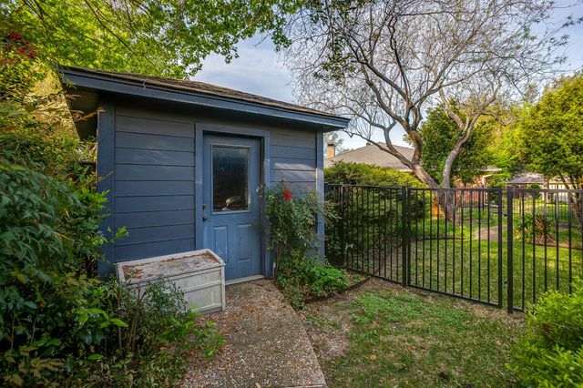 4650 Flat Rock Court, Fort Worth, TX 76132