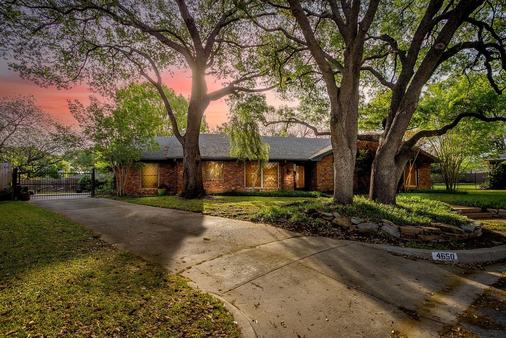 4650 Flat Rock Court, Fort Worth, TX 76132