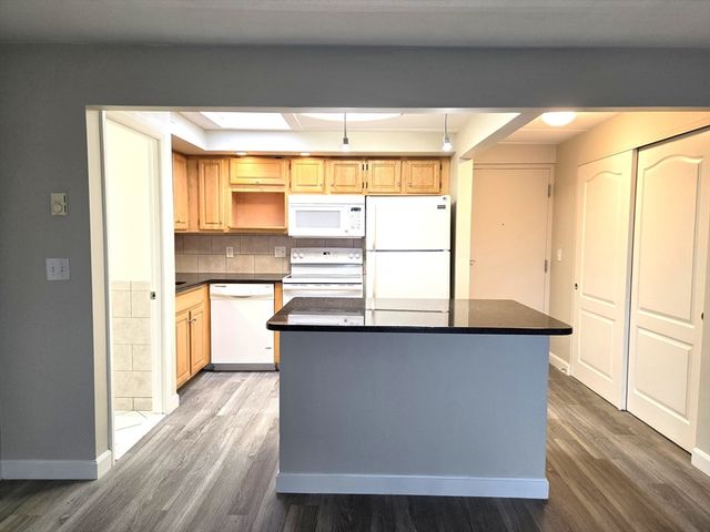 576 Washington Street 404, Weymouth, MA 02188