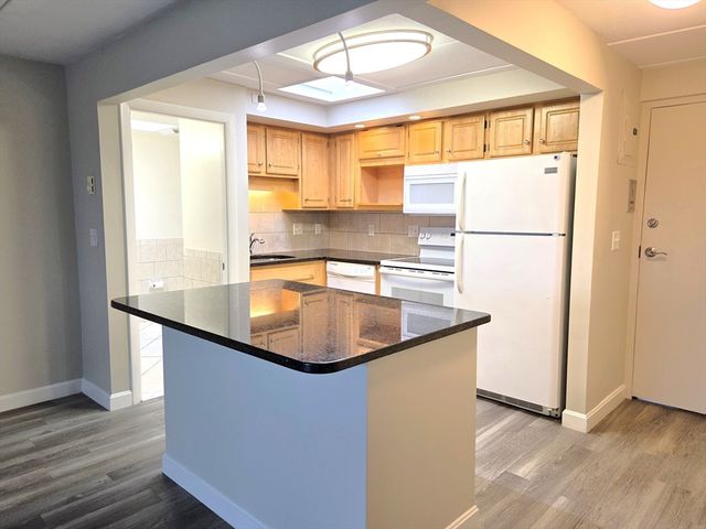 576 Washington Street 404, Weymouth, MA 02188