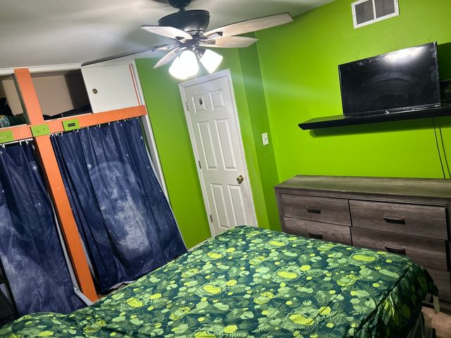 17308 Forestway Drive, East Hazel Crest, IL 60429