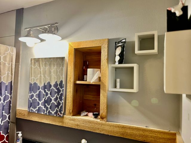 17308 Forestway Drive, East Hazel Crest, IL 60429