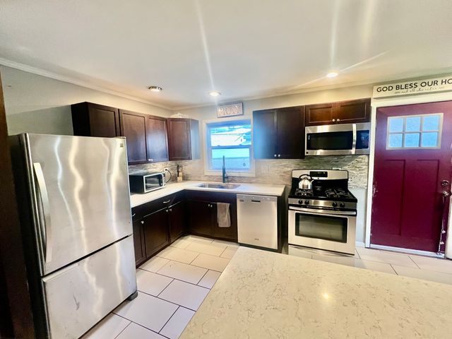 17308 Forestway Drive, East Hazel Crest, IL 60429