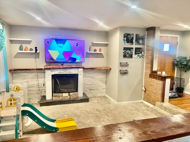 17308 Forestway Drive, East Hazel Crest, IL 60429