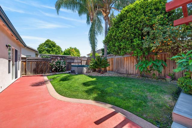 2624 Baybridge St, Sacramento, CA 95833