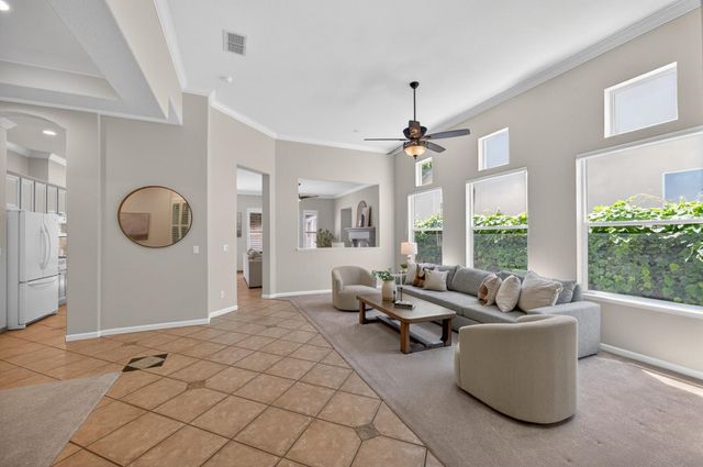 2624 Baybridge St, Sacramento, CA 95833