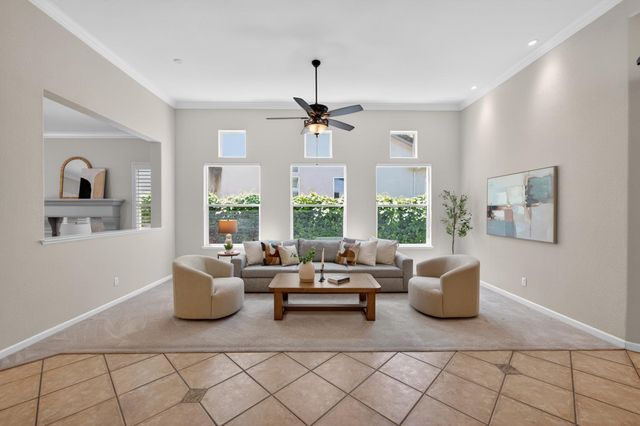 2624 Baybridge St, Sacramento, CA 95833