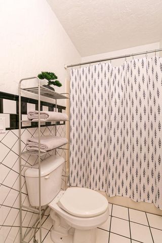 1424 E COLLEGE AVENUE, Appleton, WI 54915