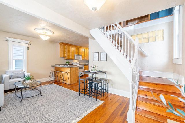 1424 E COLLEGE AVENUE, Appleton, WI 54915