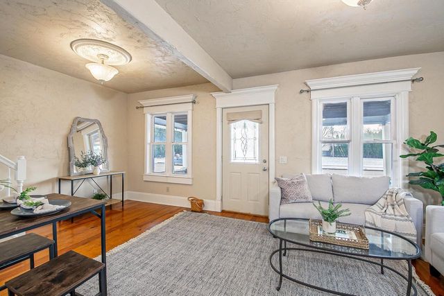 1424 E COLLEGE AVENUE, Appleton, WI 54915