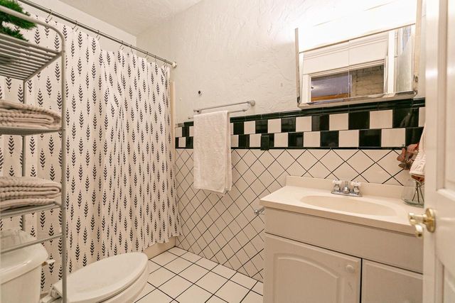 1424 E COLLEGE AVENUE, Appleton, WI 54915