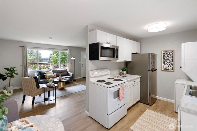 3224 Halverson Avenue, Bremerton, WA 98310