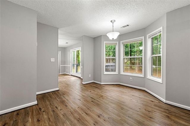 1250 MOUNTAIN SPRINGS NW Drive, Kennesaw, GA 30144