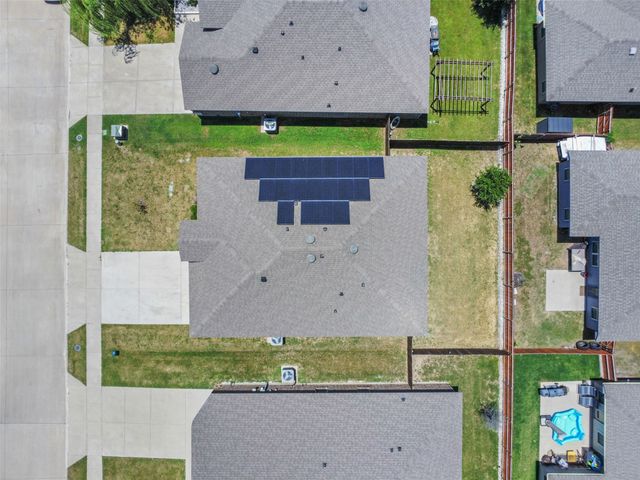 2004 Princeton Avenue, Farmersville, TX 75442