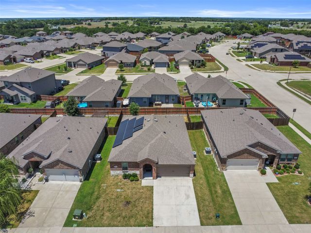 2004 Princeton Avenue, Farmersville, TX 75442