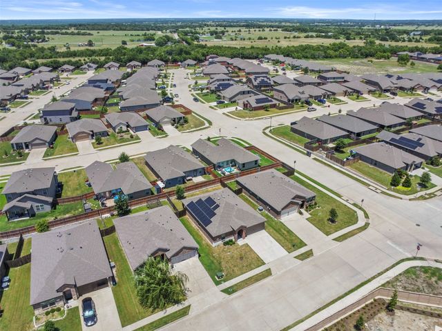 2004 Princeton Avenue, Farmersville, TX 75442