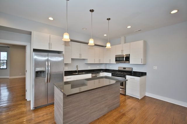 2515 W Lawrence Avenue 3W, Chicago, IL 60625