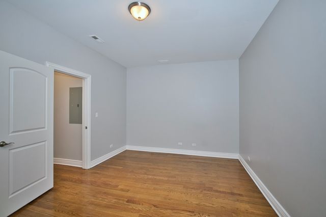 2515 W Lawrence Avenue 3W, Chicago, IL 60625
