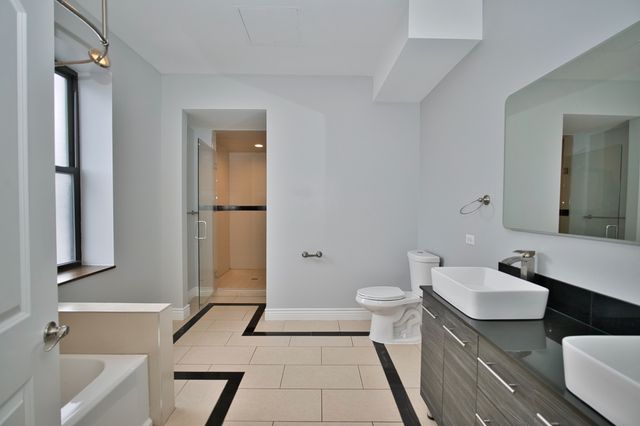 2515 W Lawrence Avenue 3W, Chicago, IL 60625