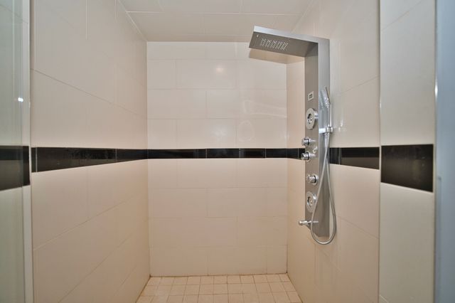 2515 W Lawrence Avenue 3W, Chicago, IL 60625