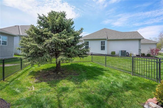 21911 W 120th Street, Olathe, KS 66061