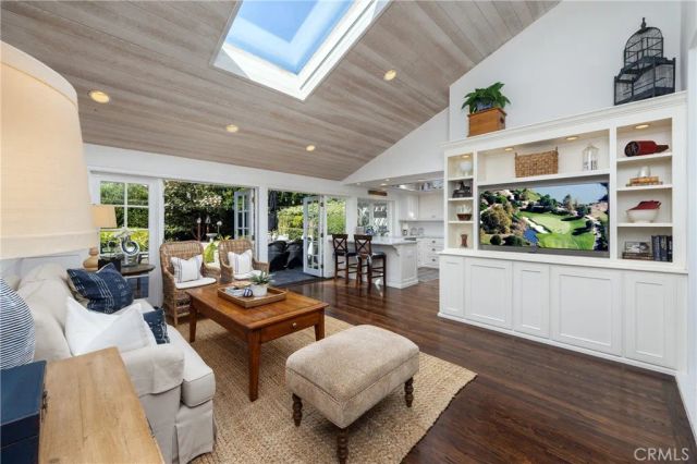 877 Sandcastle Drive, Corona Del Mar, CA 92625