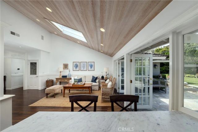877 Sandcastle Drive, Corona Del Mar, CA 92625