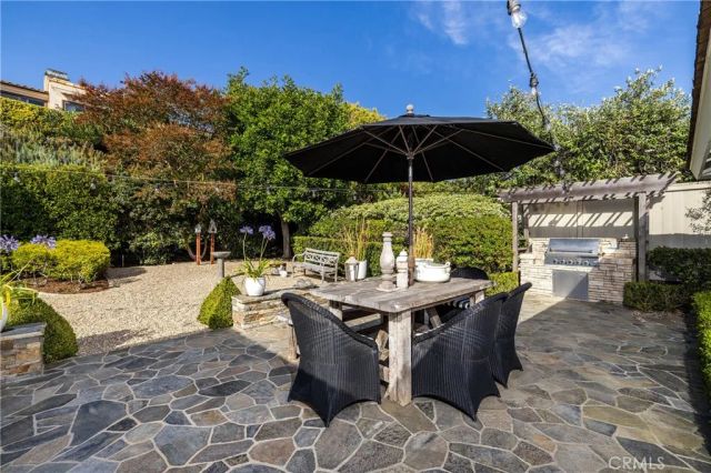 877 Sandcastle Drive, Corona Del Mar, CA 92625