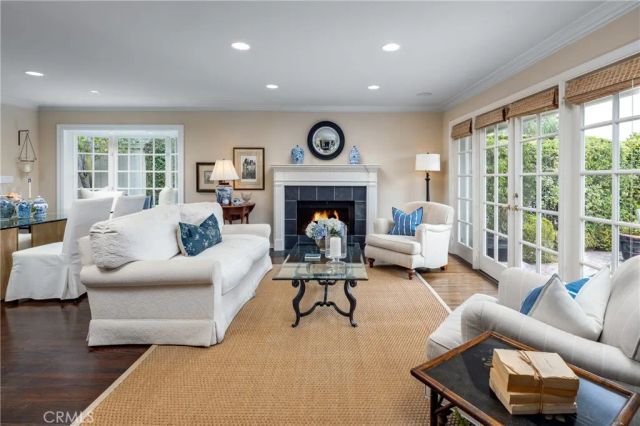 877 Sandcastle Drive, Corona Del Mar, CA 92625