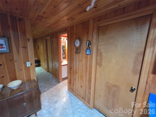 692 Buck Hill Road, Newland, NC 28657