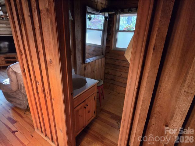 692 Buck Hill Road, Newland, NC 28657