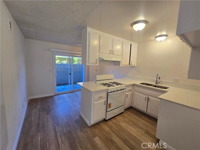 2718 Florida B, Huntington Beach, CA 92648