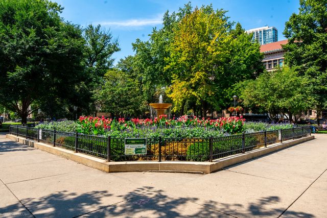 111 W Maple Street 3402-3404, Chicago, IL 60610