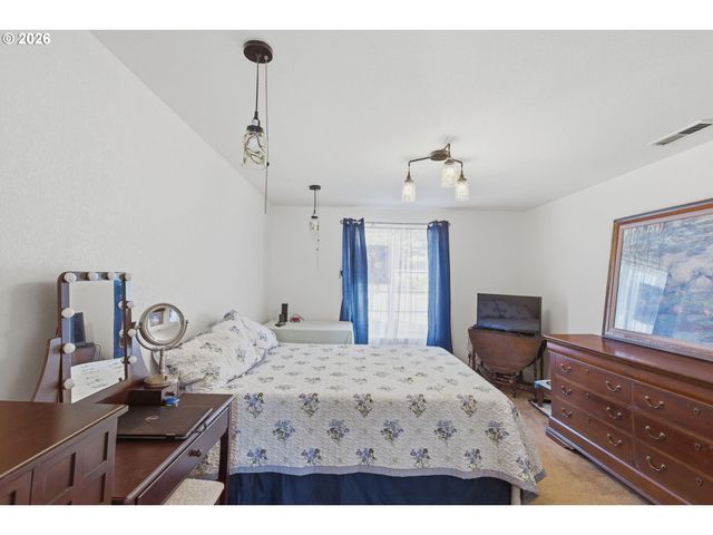 515 Nw DIMMICK St, Grants Pass, OR 97526