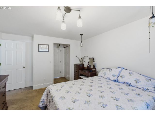 515 Nw DIMMICK St, Grants Pass, OR 97526