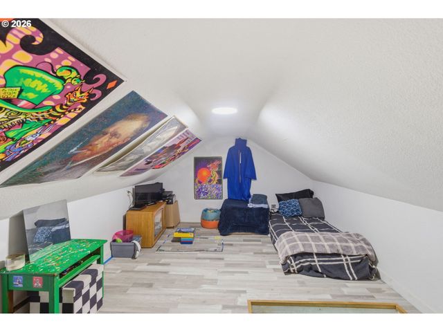 515 Nw DIMMICK St, Grants Pass, OR 97526