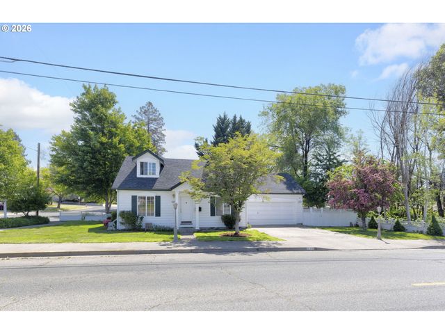 515 Nw DIMMICK St, Grants Pass, OR 97526