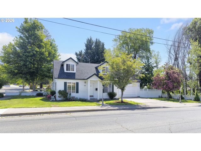 515 Nw DIMMICK St, Grants Pass, OR 97526