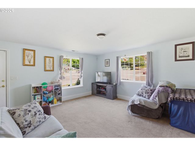 515 Nw DIMMICK St, Grants Pass, OR 97526