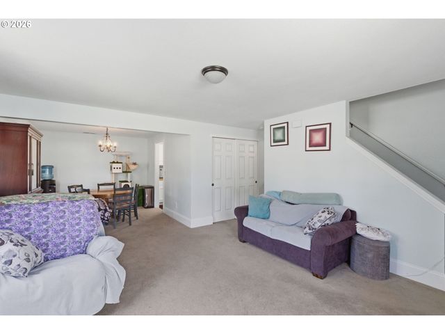 515 Nw DIMMICK St, Grants Pass, OR 97526