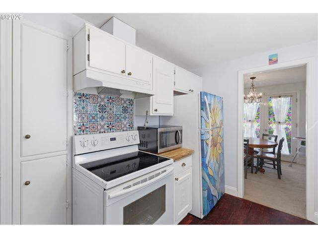 515 Nw DIMMICK St, Grants Pass, OR 97526